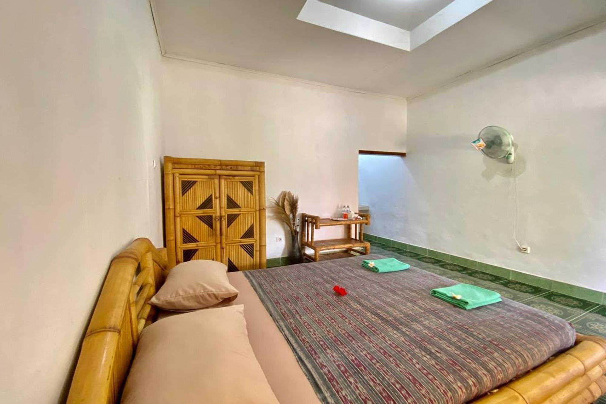 Duyung Rooms & Resto Gerupuk Bumbang Dış mekan fotoğraf