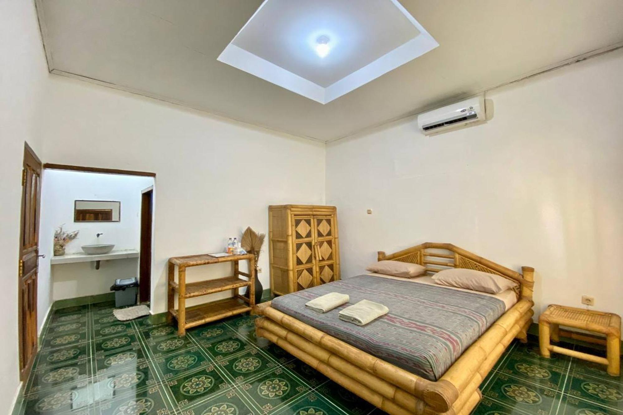 Duyung Rooms & Resto Gerupuk Bumbang Dış mekan fotoğraf
