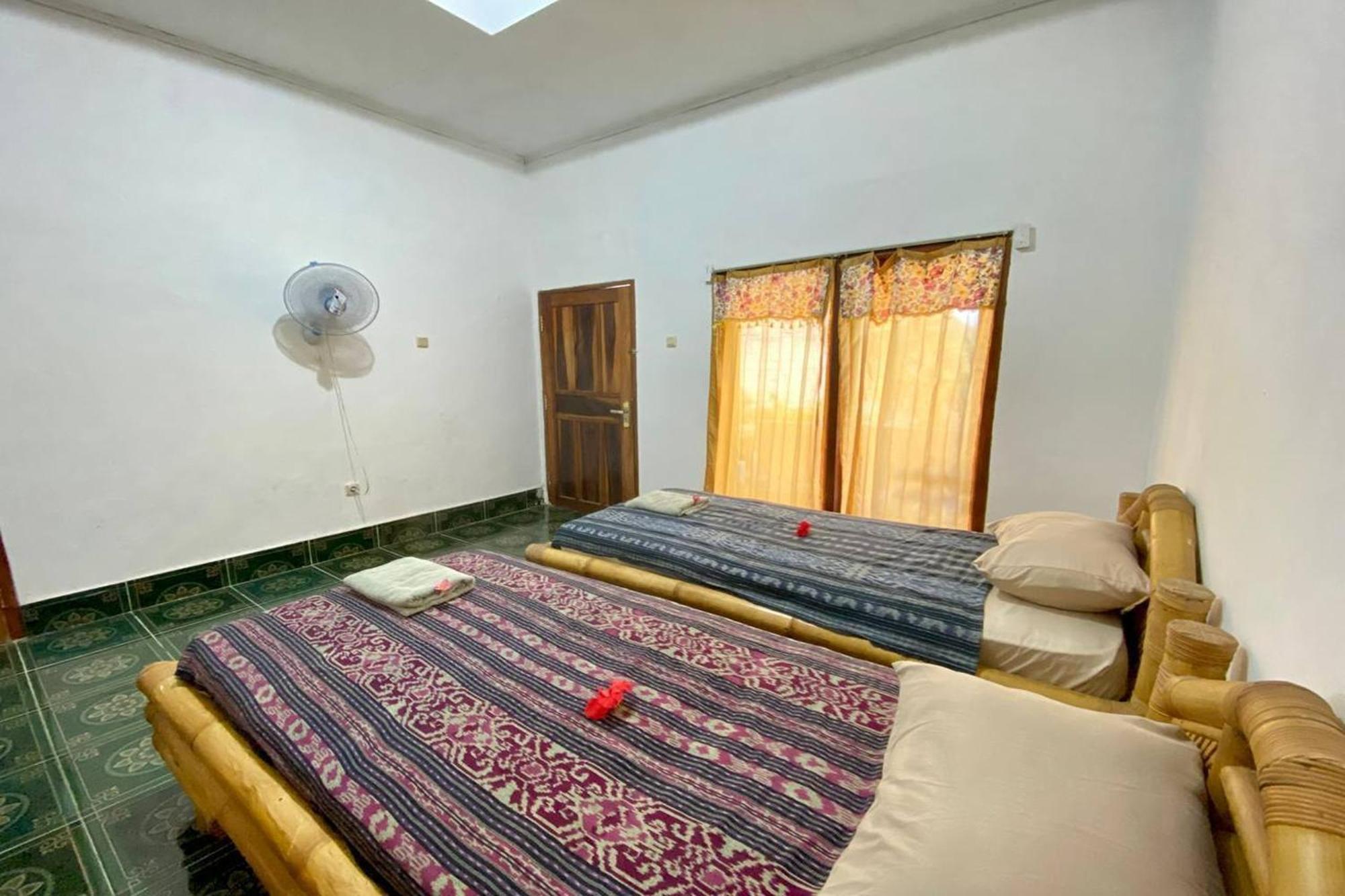 Duyung Rooms & Resto Gerupuk Bumbang Dış mekan fotoğraf