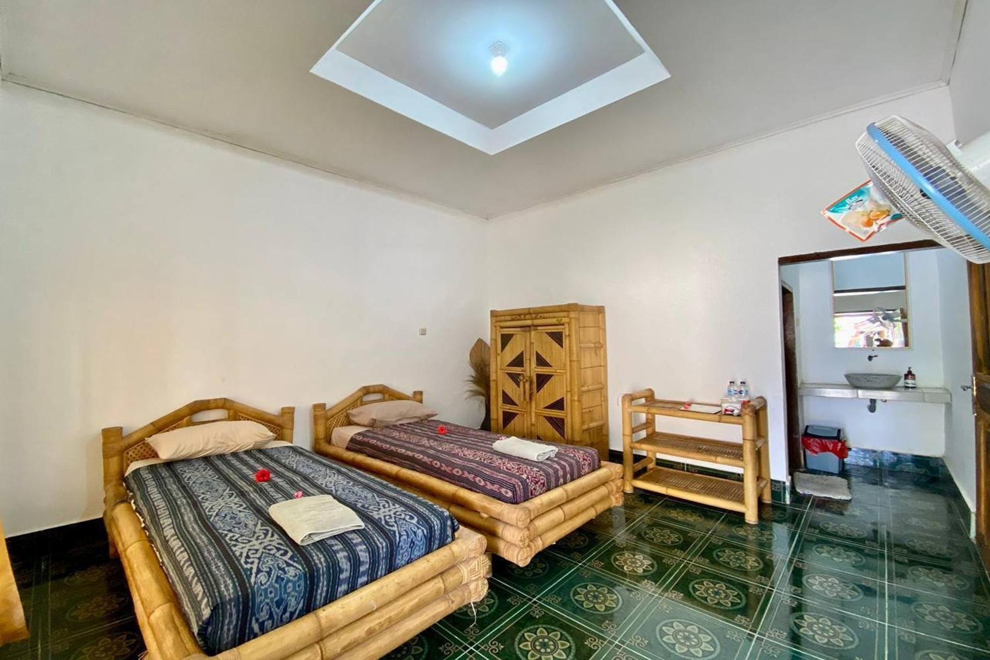 Duyung Rooms & Resto Gerupuk Bumbang Dış mekan fotoğraf