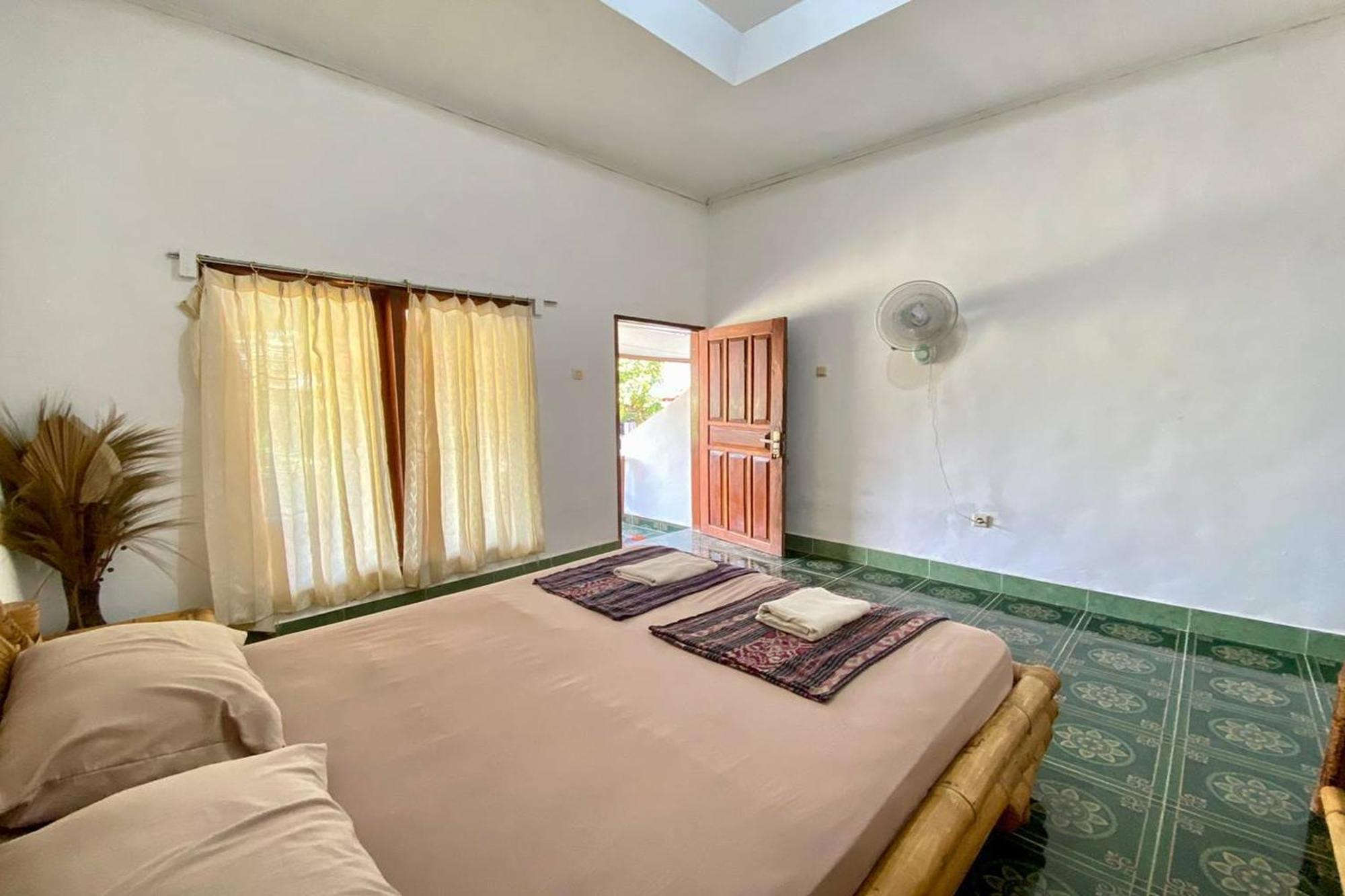 Duyung Rooms & Resto Gerupuk Bumbang Dış mekan fotoğraf