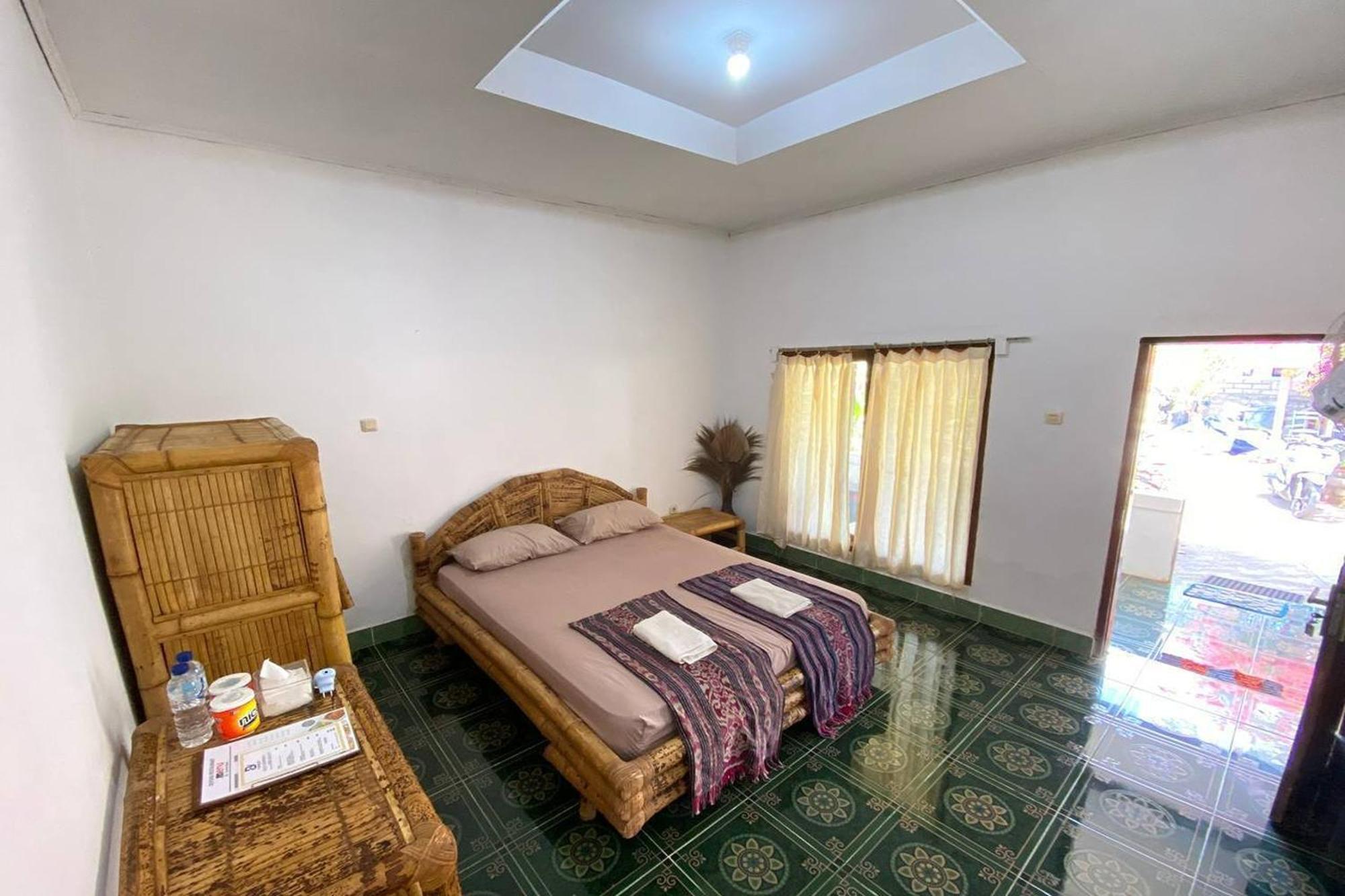 Duyung Rooms & Resto Gerupuk Bumbang Dış mekan fotoğraf