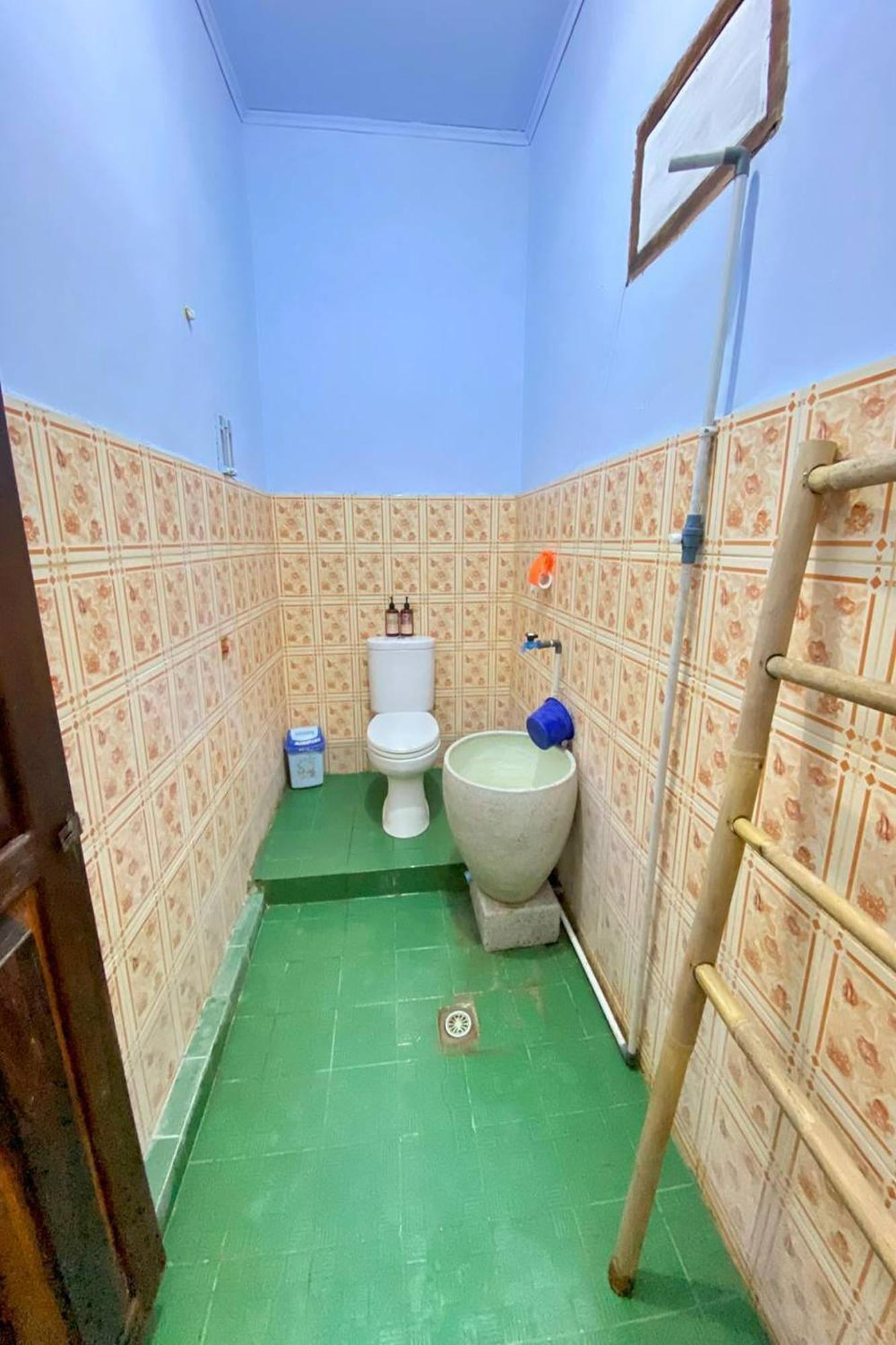 Duyung Rooms & Resto Gerupuk Bumbang Dış mekan fotoğraf