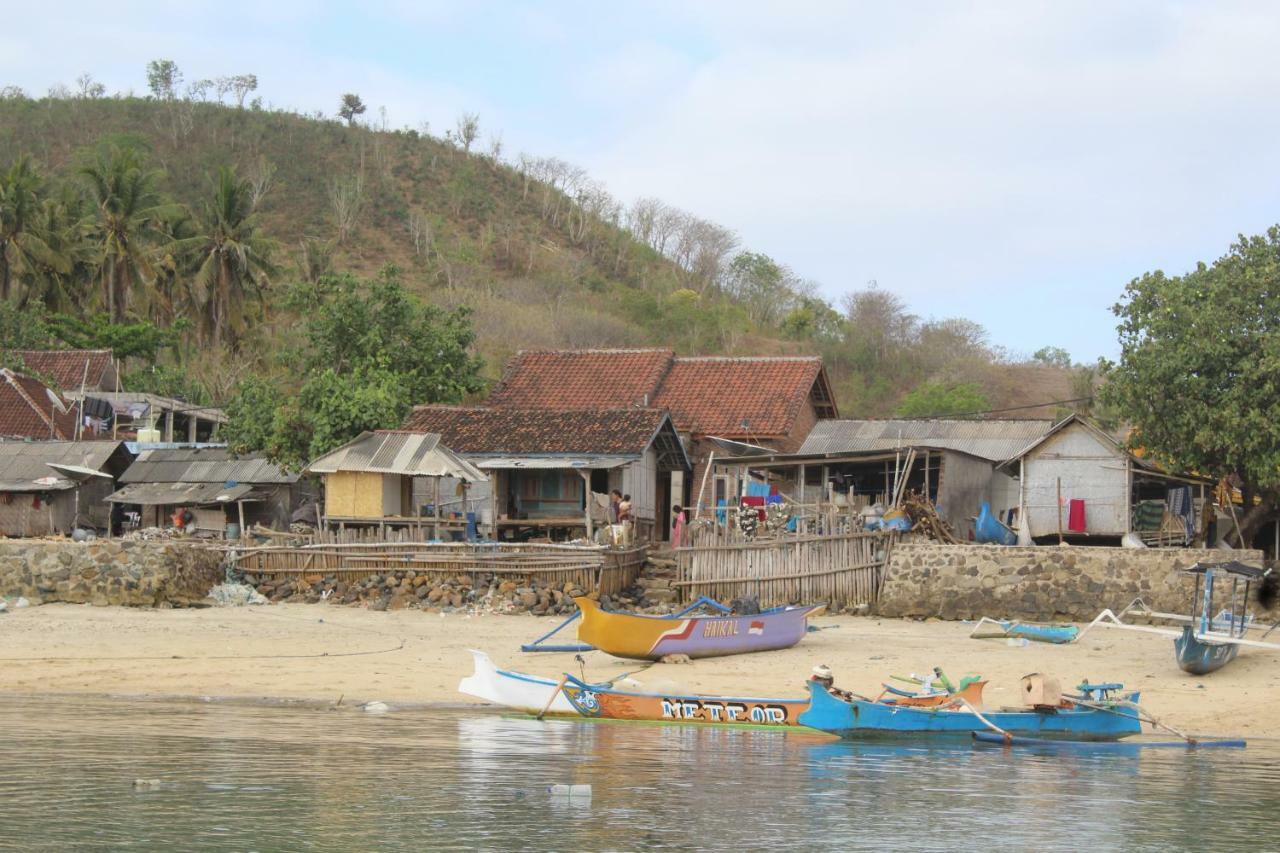 Duyung Rooms & Resto Gerupuk Bumbang Dış mekan fotoğraf